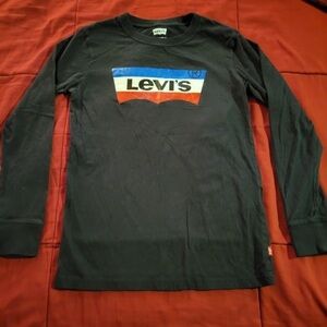 Levis Long Sleeve T-Shirt. Kids Size Medium. Excellent Condition. Gently Worn.
